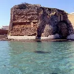 מלון La Punta 3*